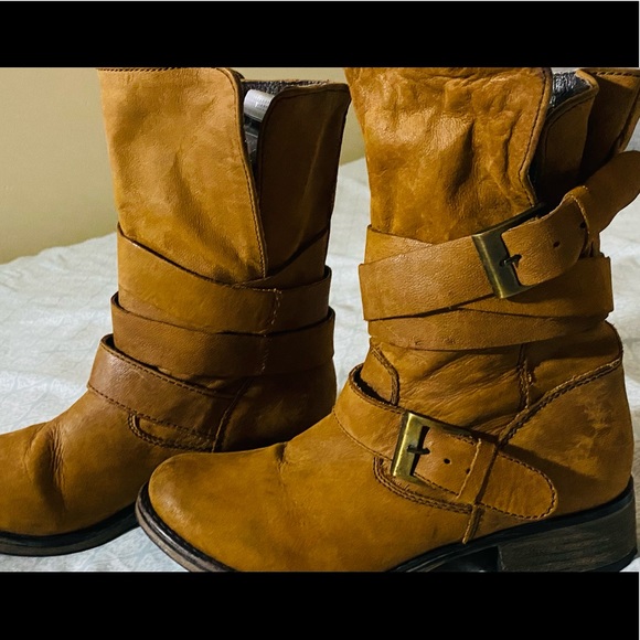 Steve Madden Boots - Picture 4 of 6